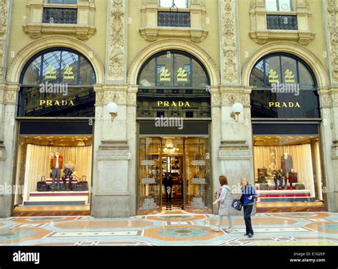 prada galleria vittorio emanuele milan|vittorio emanuele prada.